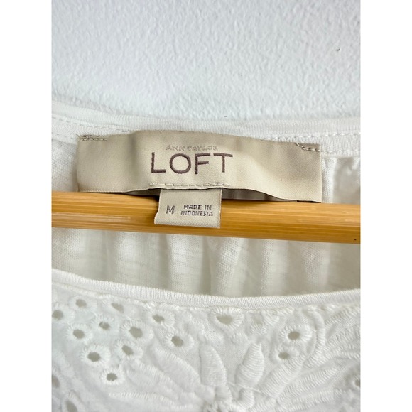 LOFT White Eyelet Flutter Sleeve Top Women's Size Medium Casual Boho Chic Beachy - Picture 4 of 8